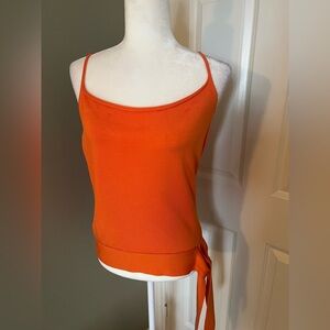 Flirty top with side tie